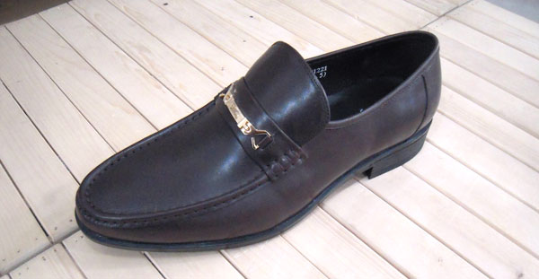 太倉正品折扣(鞋包)特賣專場2011秋款金利來皇冠沙弛袋鼠18HINO81暇布士三葉草皮爾卡丹