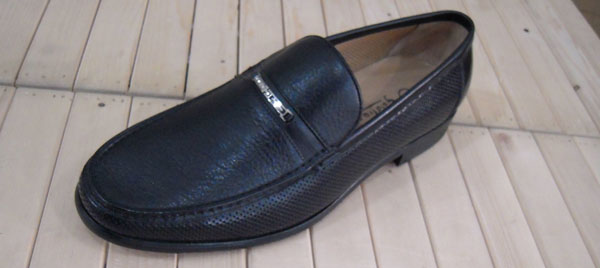 太倉正品折扣(鞋包)特賣專場2011秋款金利來皇冠沙弛袋鼠18HINO81暇布士三葉草皮爾卡丹