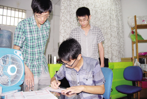 健雄學院引入“蘇郵惠民”加盟店項目——大學生老板暢談“生意經(jīng)”