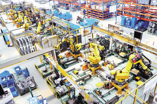 伍享汽車配件(太倉)有限公司生產(chǎn)車間里機器人好多！