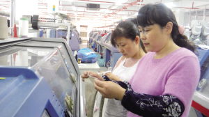 針織土專家出技改金點子  浦秋芳對倒毛車進行改裝，不僅減少一半工時，而且原材料降耗達38%  