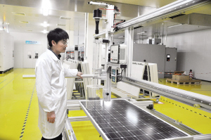 破解電池高效轉(zhuǎn)化難題  高艷濤組建企業(yè)研發(fā)中心，主導(dǎo)高效太陽能電池的開發(fā) 