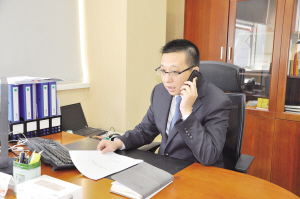 他帶領(lǐng)團(tuán)隊(duì)積極拓展業(yè)務(wù)  王偉注重自身學(xué)習(xí)，曾獲中行蘇州分行十佳基層管理者等殊榮