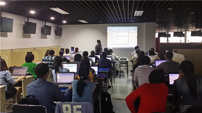 2015年首場(chǎng)針對(duì)職場(chǎng)實(shí)際應(yīng)用的公開(kāi)課在南洋招聘市場(chǎng)成功舉辦