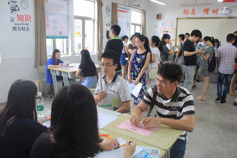 尼伯特不敵陽光，2016年太倉夏季招聘會圓滿落幕！