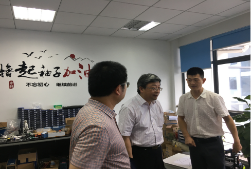 開展“走一線”調研，推進“一站式”服務——市人社局開展企業(yè)走訪調研