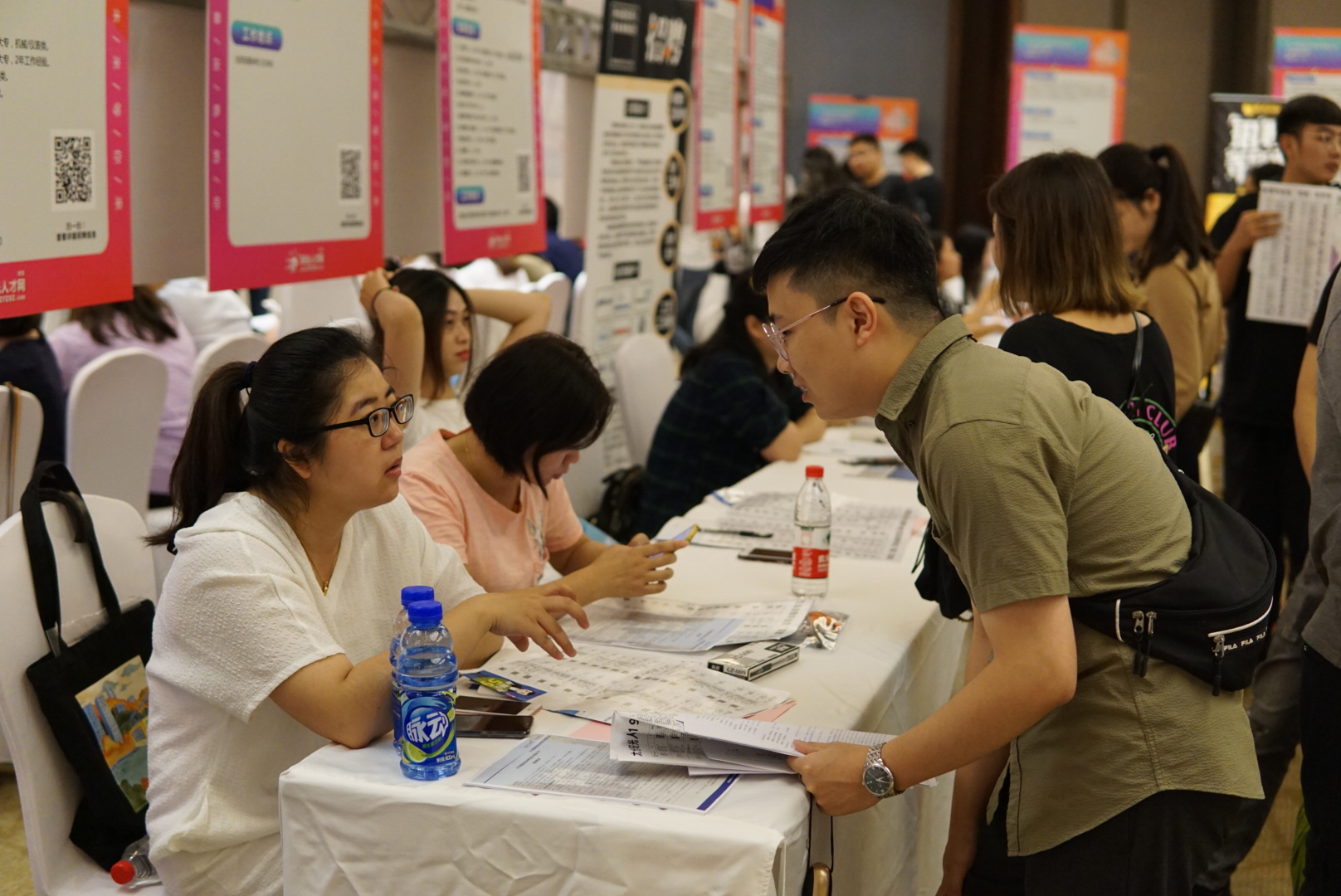 不經(jīng)歷風(fēng)雨怎么見(jiàn)彩虹，2019太倉(cāng)畢業(yè)生招聘會(huì)圓滿落幕