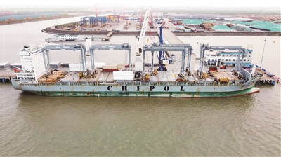 潤(rùn)邦工業(yè)海工裝備挺進(jìn)“深藍(lán)”